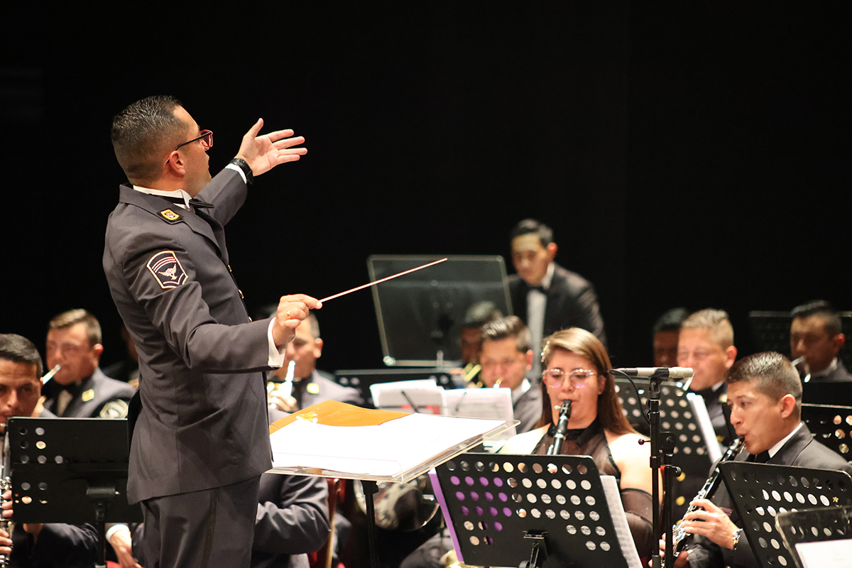 Foto concierto de las sinfónicas de las Fuerzas Militares