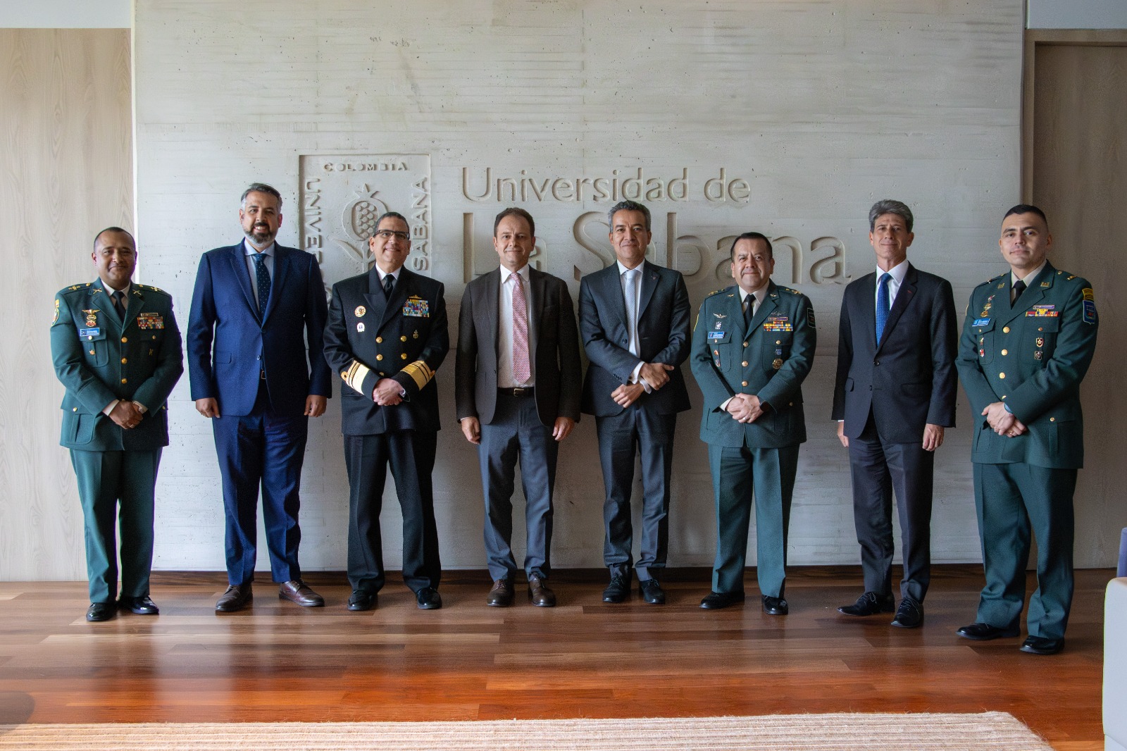 Se firma histórico convenio de cooperación académica para fortalecer la educación en seguridad y defensa con la Universidad de la Sabana.