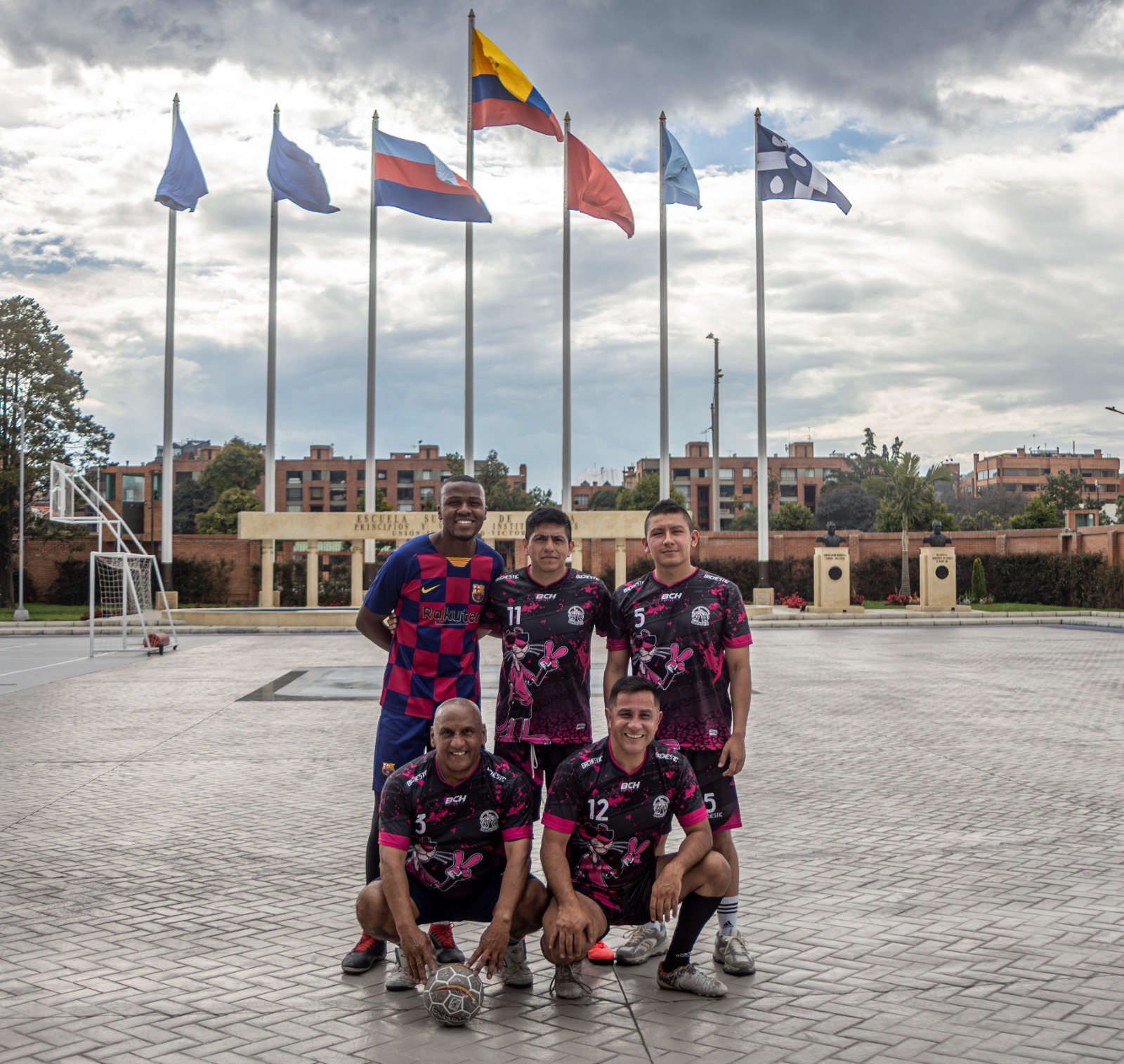 La ESDEG fomenta el bienestar institucional con jornadas deportivas de integración