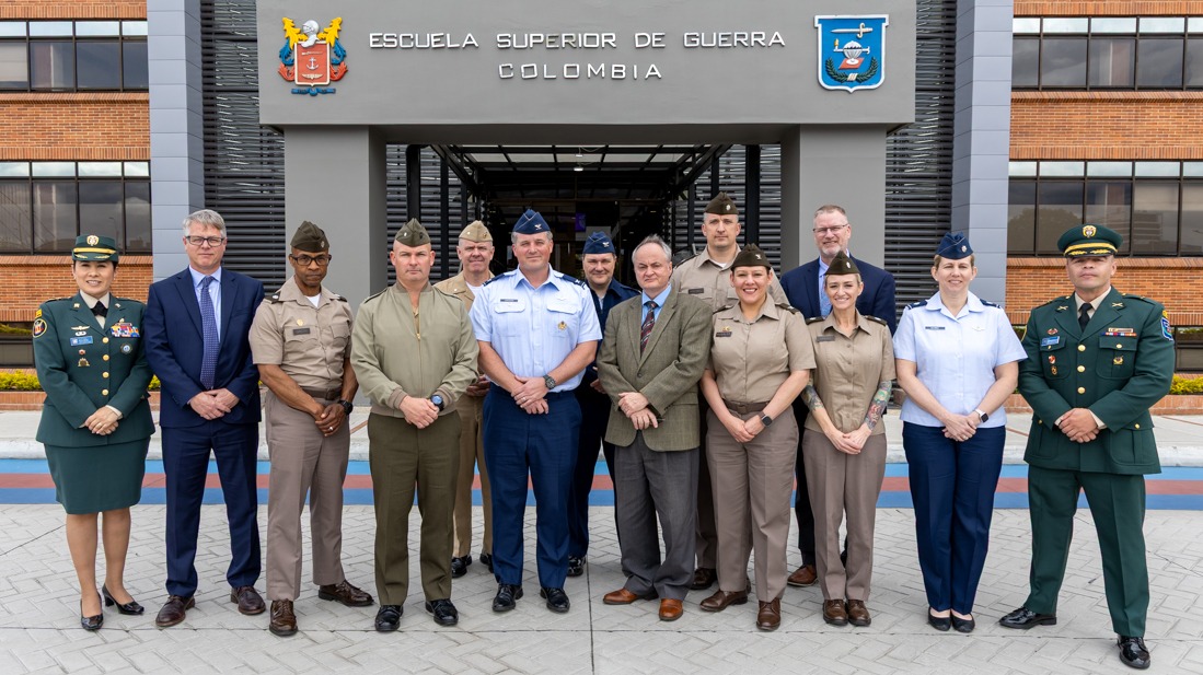 La ESDEG fortalece la cooperación internacional con la National War College 