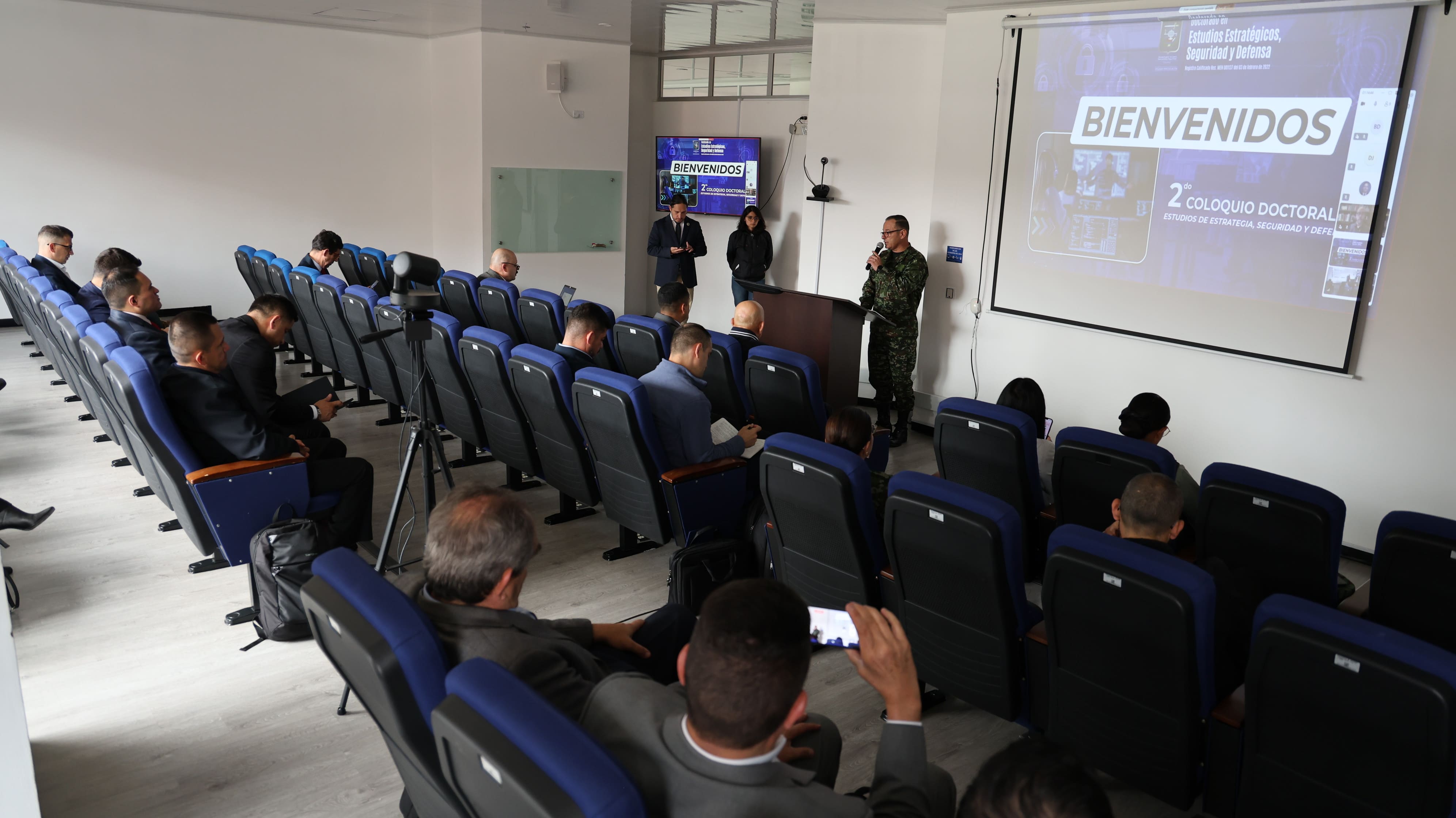La ESDEG consolida espacios de Investigación e Seguridad y Defensa con II Coloquio Doctoral