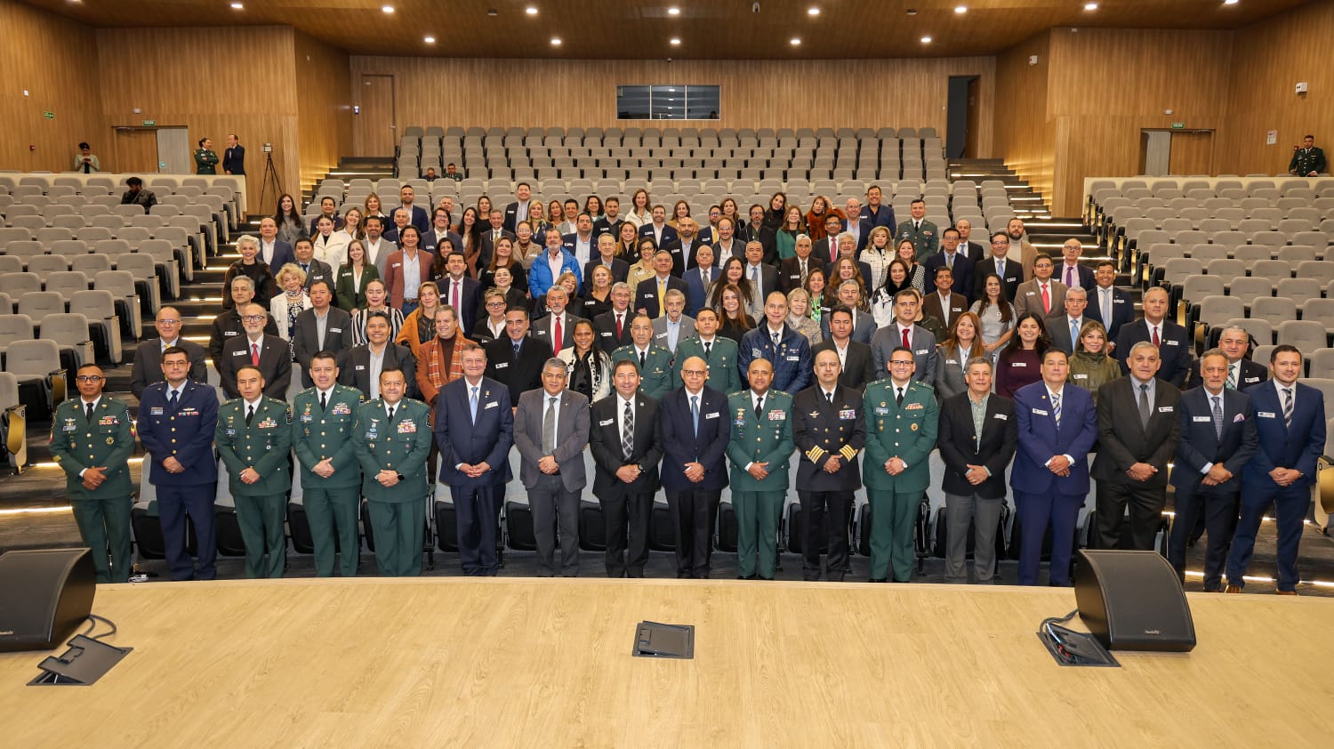 La ESDEG reunió a grandes líderes en el primer encuentro ALUMNI CIDENAL 2026