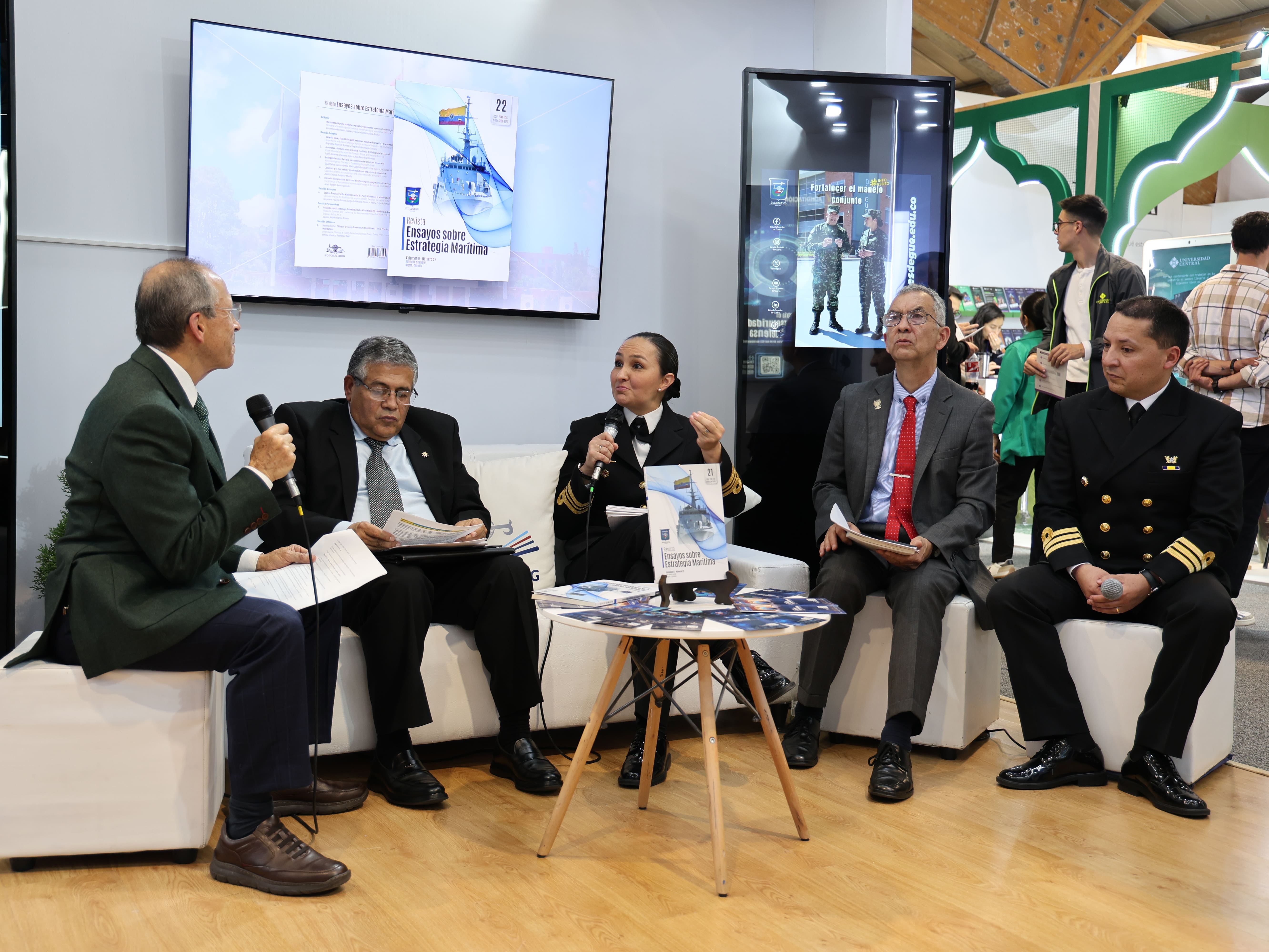 🎙️ Presentación revista sobre estrategia martima 