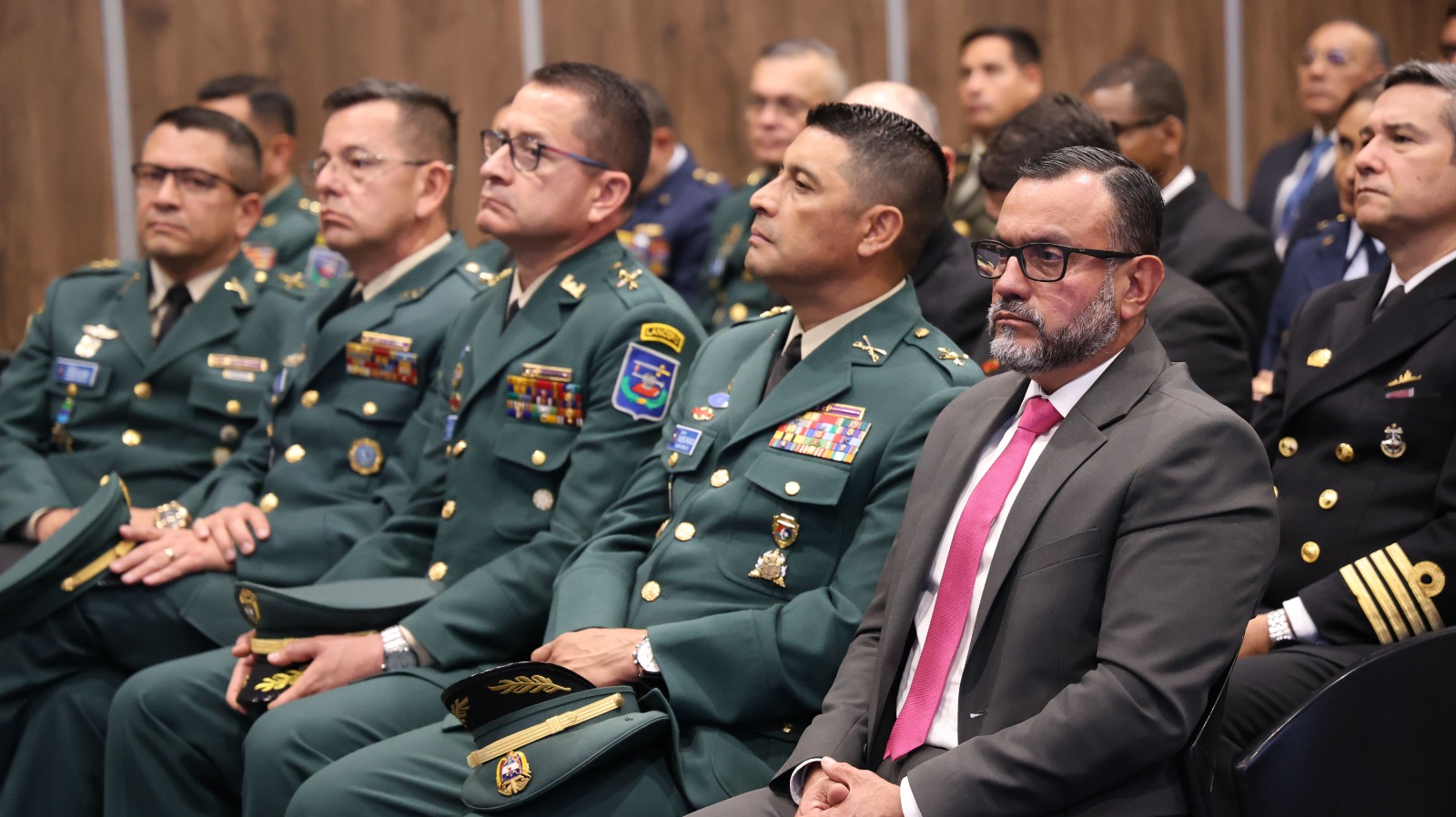 🎙️ Presentación Libros 'Teoría de la guerra y liderazgo estratégico' y 'Seguridad integral y resiliencia nacional'