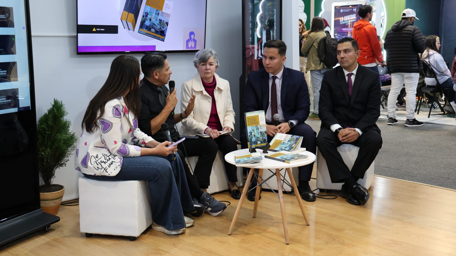 🎙️ La Impacto social y apropiación social del conocimiento en investigación de seguridad y defensa 