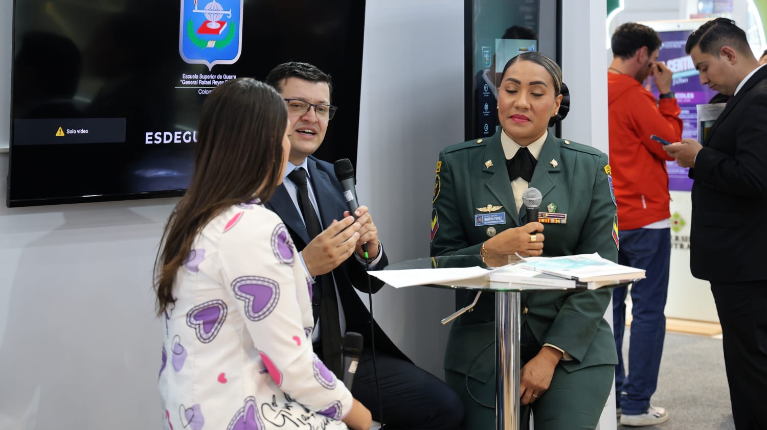 🎙️ Sistema de bibliotecas para la Fuerza Pública