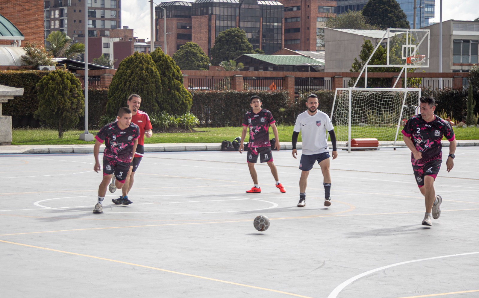 La ESDEG fomenta el bienestar institucional con jornadas deportivas de integración
