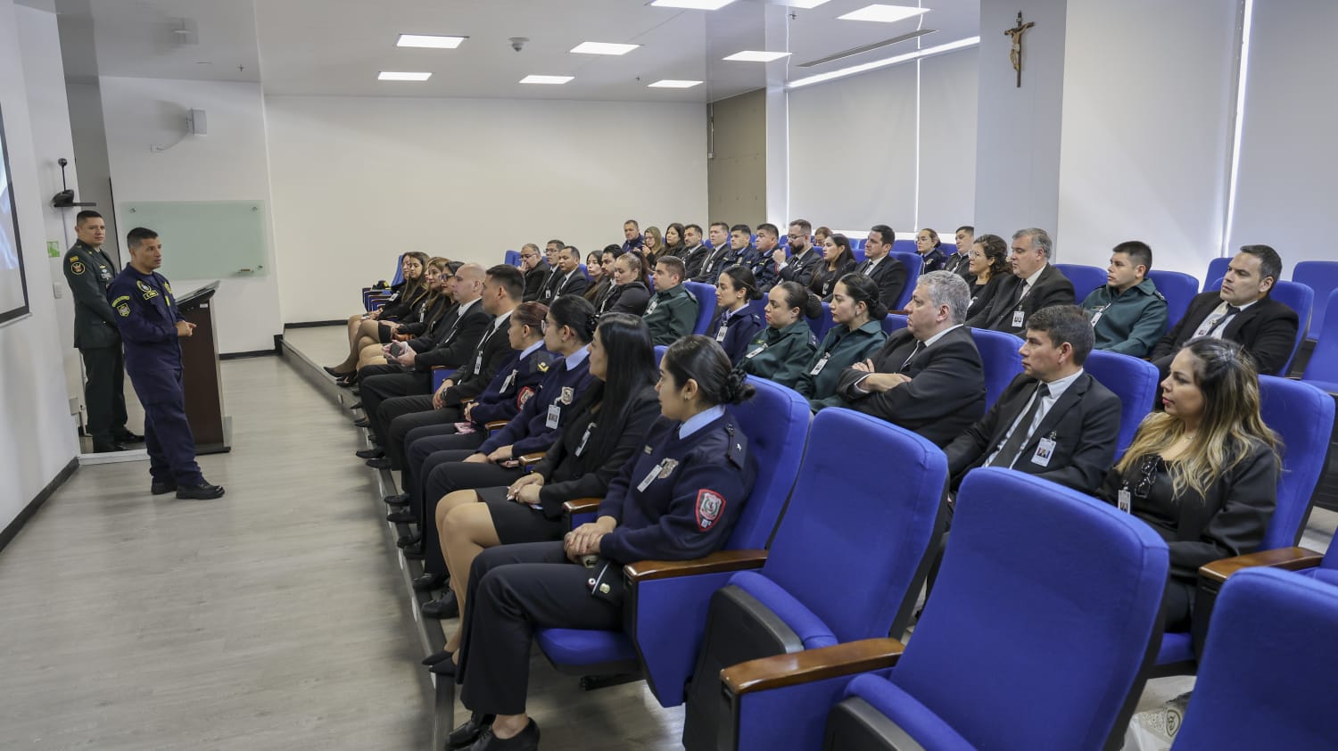 La ESDEG fortalece el intercambio académico internacional con la visita de una delegación de Paraguay