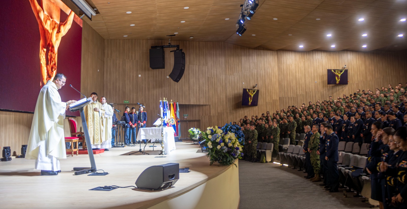 105 años conmemorando la seguridad, innovación y apoyo de la fuerza aeroespacial colombiana  