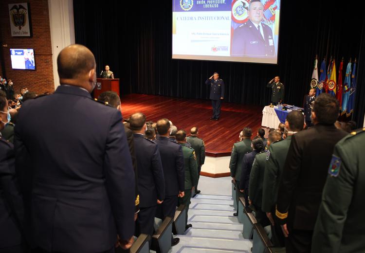 Cátedra Colombia con el señor Comandante de la Fuerza Aérea Colombiana