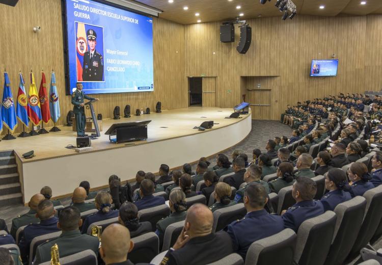 Formación estratégica para el liderazgo militar: inicia el Curso de Información Militar
