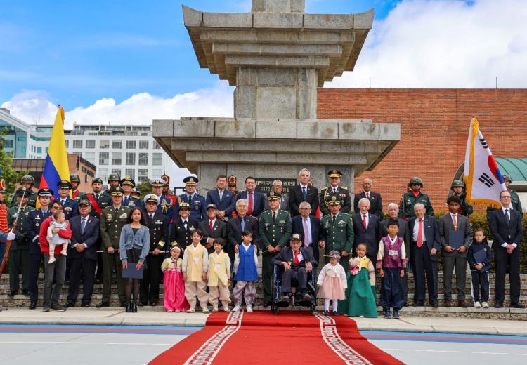 En el marco del 76.º aniversario de la Guerra de Corea, la Escuela Superior de Guerra rindió homenaje a los héroes caídos en acción