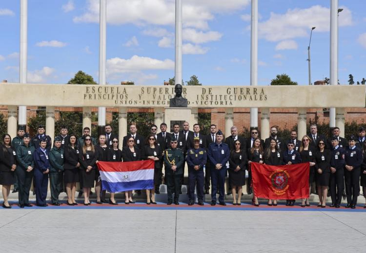 La ESDEG fortalece el intercambio académico internacional con la visita de una delegación de Paraguay