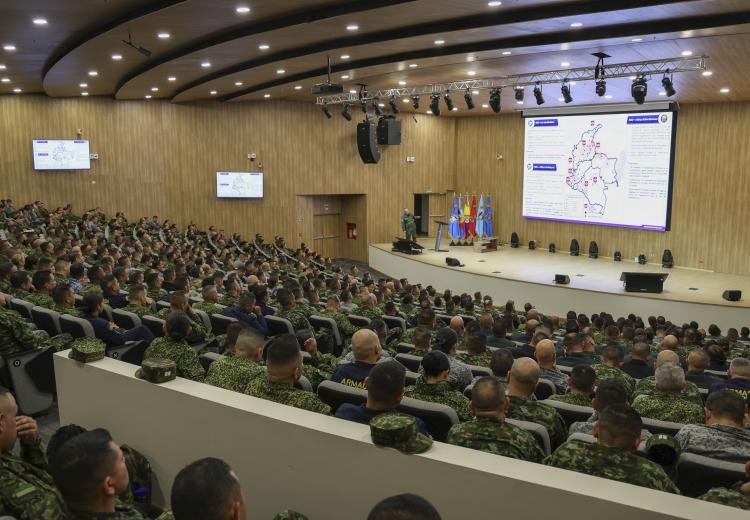 Liderazgo, Presencia Institucional y Responsabilidad del Mando, ejes de la cátedra Institucional del Director de la ESDEG